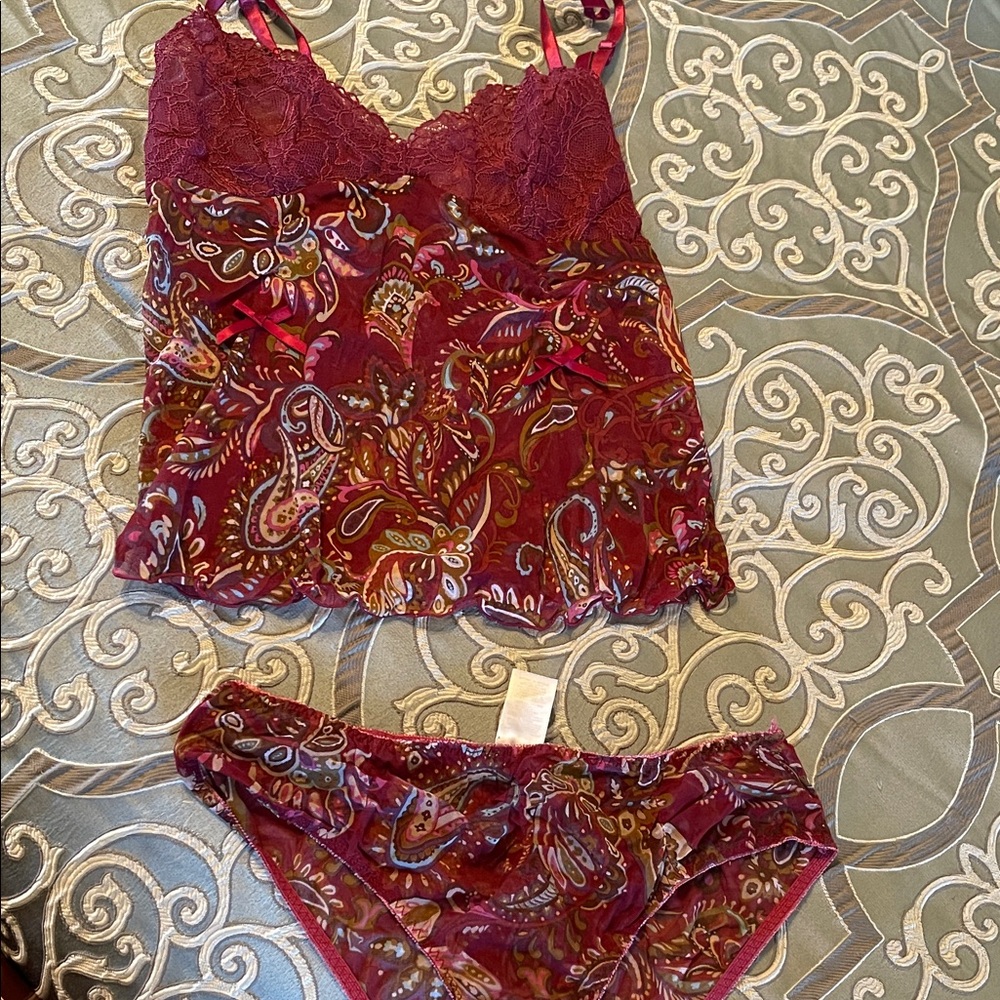 Paisley Lace Chemise Set in Burgundy